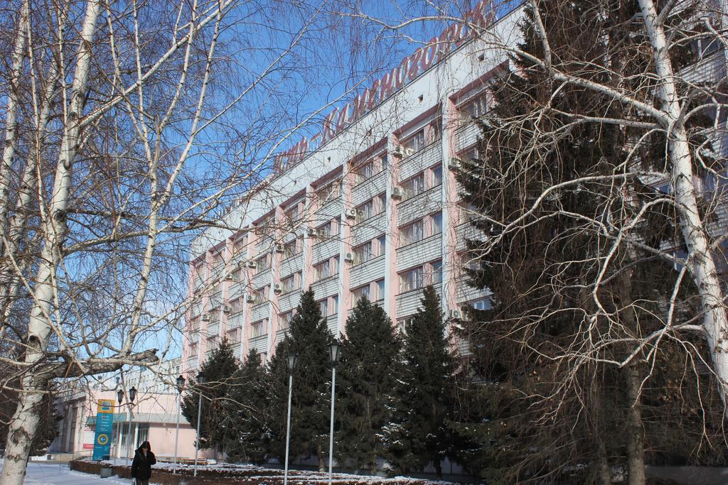 Ust-Kamenogorsk Hotel Ustʼ-Kamenogorsk Exterior foto