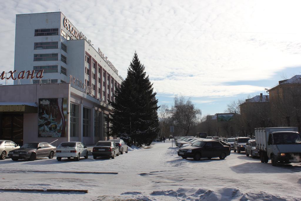 Ust-Kamenogorsk Hotel Ustʼ-Kamenogorsk Exterior foto